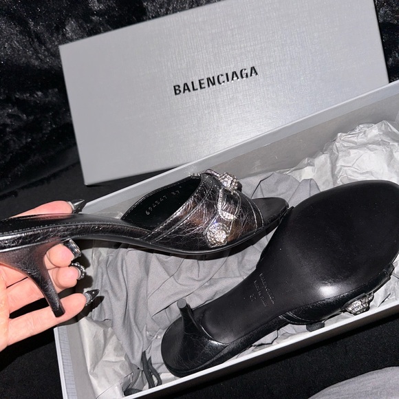 Balenciaga Cagole Sandals - Picture 7 of 9